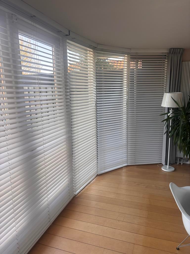 Witte houten jaloezieën - Diverse formaten (240cm hoog), Ophalen, Gebruikt, Wit