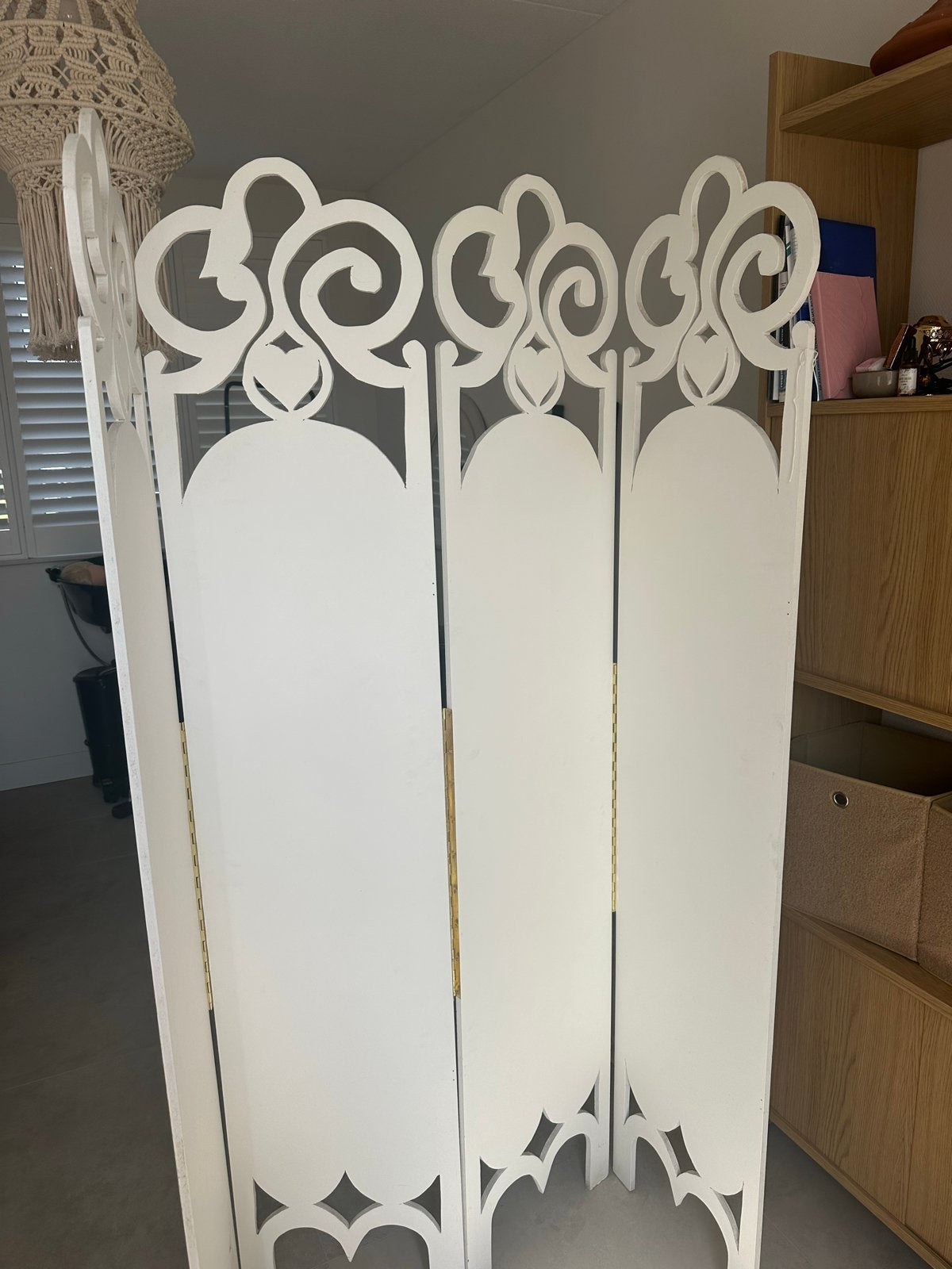 Decoratief houten kamerscherm, wit met sierlijke details, Ophalen, Gebruikt