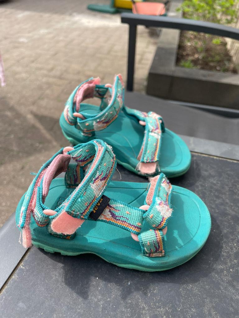 Teva sandaal maat 20, Kinderen en Baby's, Kinderkleding | Schoenen en Sokken, Gebruikt, Jongen of Meisje, Overige typen, Teva