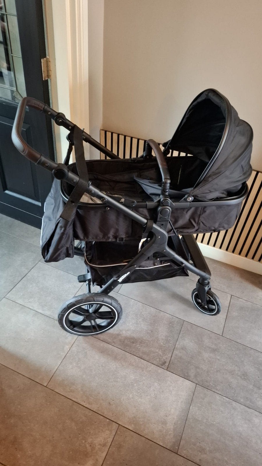 Nieuwe 3-in-1 Kinderwagen met Autostoeltje en Reiswieg, Kinderen en Baby's, Kinderwagens en Combinaties, Overige merken, Met autostoeltje