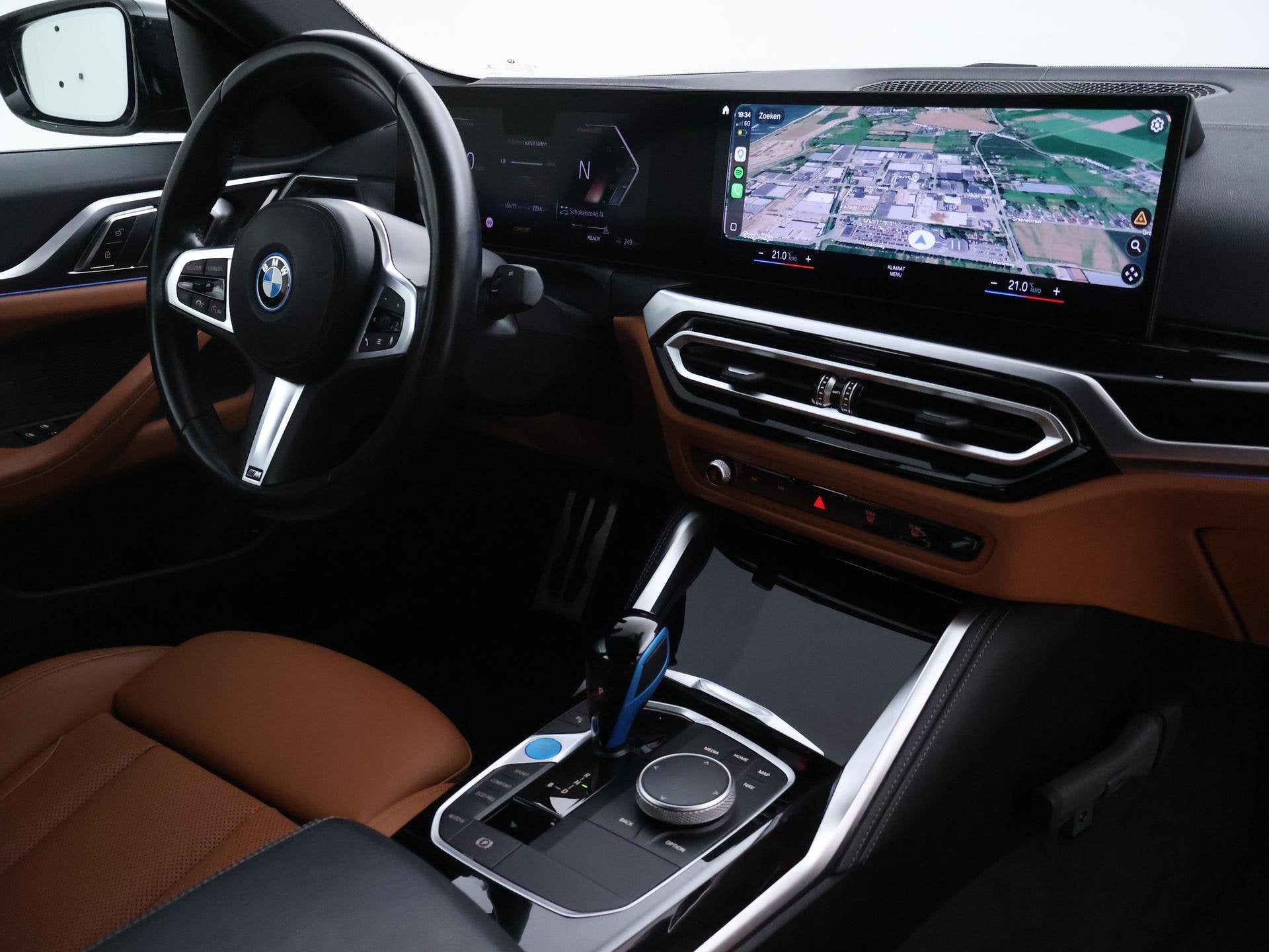 BMW i4 eDrive40 84 kWh M-SPORT + ADAPTIVE CRUISE | SFEERVERL, Auto's, Achterwielaandrijving, 590 km, Origineel Nederlands, Automatische klimaatregeling