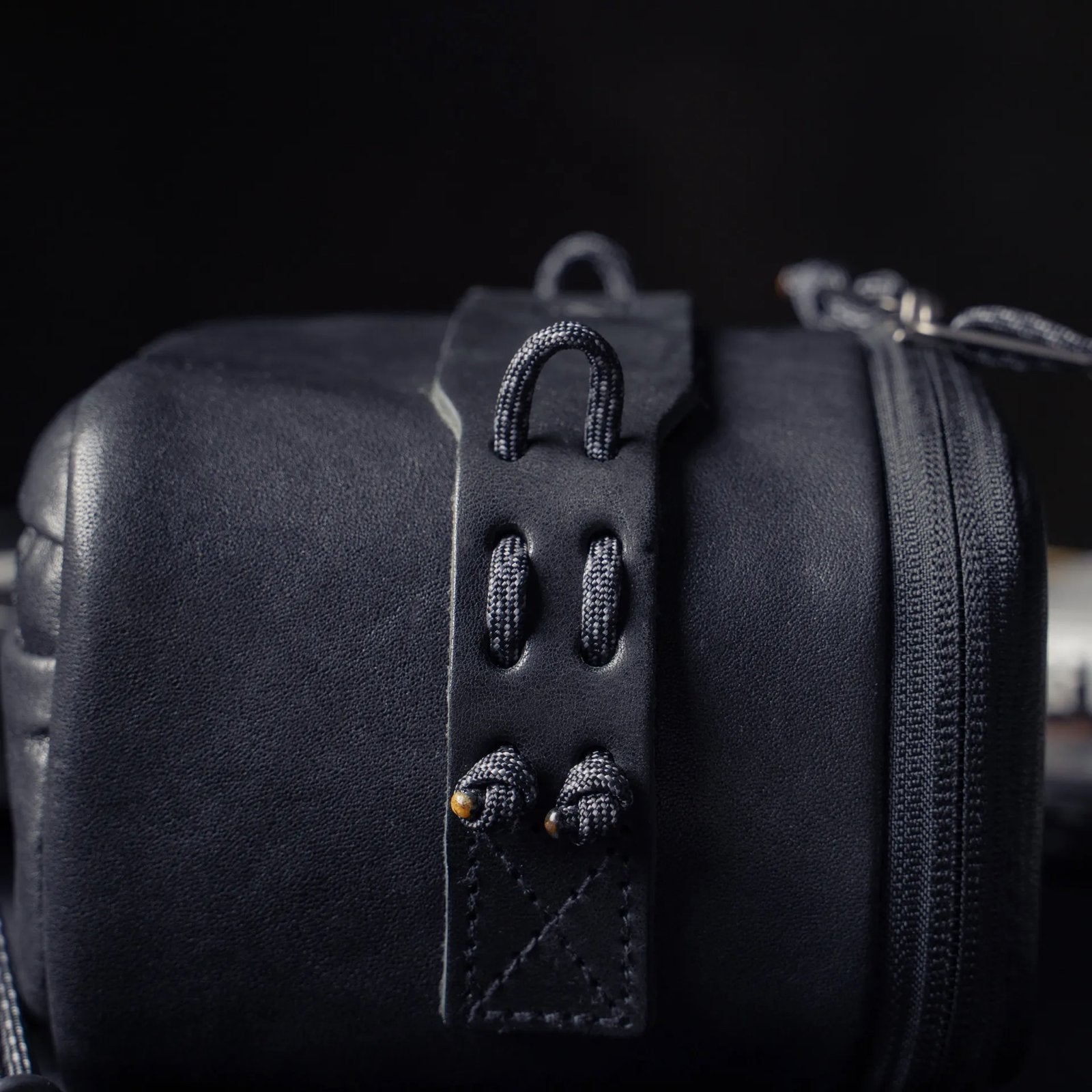 Foto 7 van Wotancraft Camera tas in zwart runderleer (type pouch L)