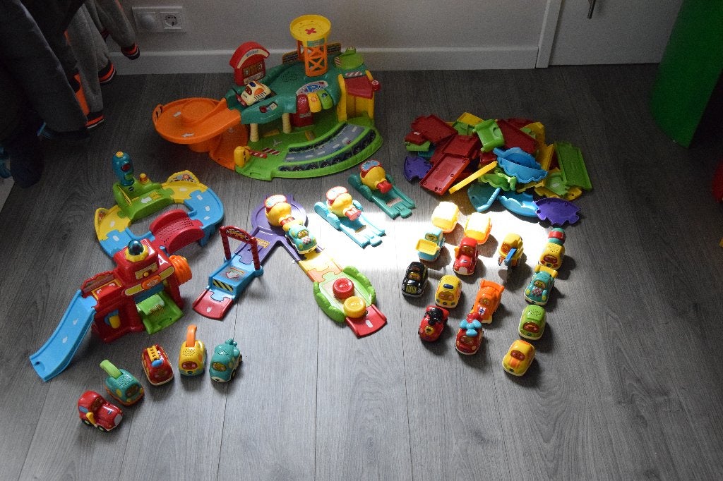 Vtech Toet Toet : Grote set met 14 auto's, Ophalen of Verzenden, Gebruikt, 2 tot 4 jaar
