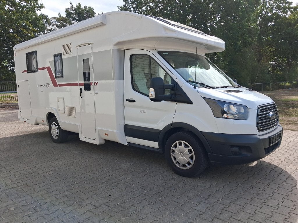 Roller Team Kronos 265 TL Queensbed en e-hefbed, Caravans en Kamperen, Overige merken, Ringverwarming, Ford, 7 tot 8 meter