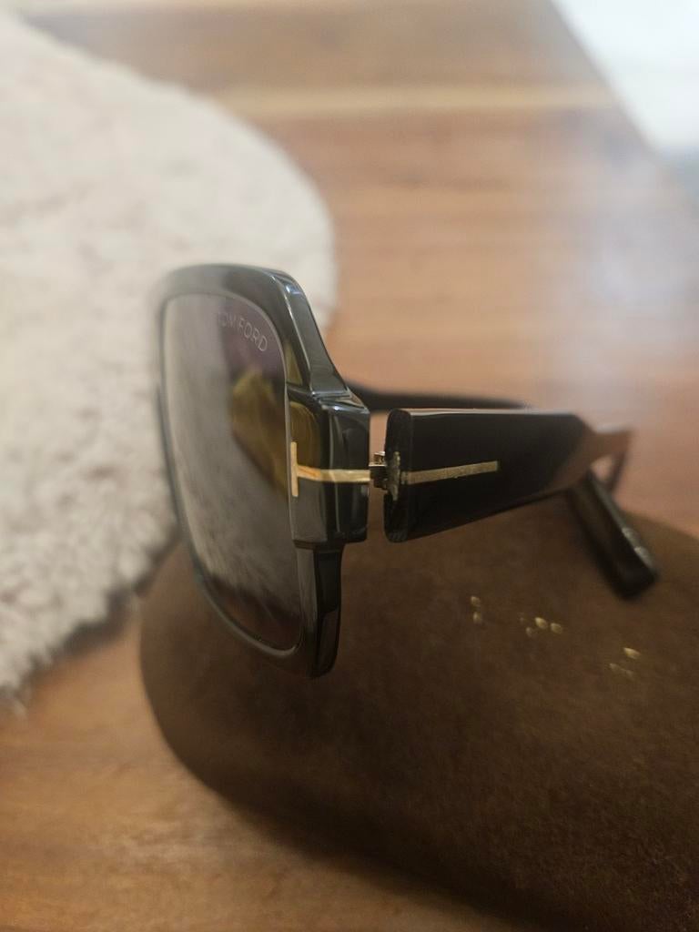 Tom ford zonnebril,, Sieraden, Tassen en Uiterlijk, Ringen, Ophalen of Verzenden, Zo goed als nieuw, 17 tot 18, Dame