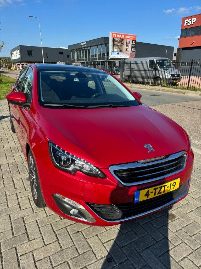 Peugeot 308 1.6E-HDI 88/120 5-D 2014 Rood, Auto's, Voorwielaandrijving, 1160 kg, Stof, Zwart
