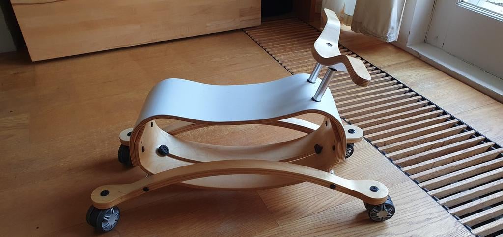 Houten loopwagen/schommelspeeltuig kind, Ophalen, Gebruikt