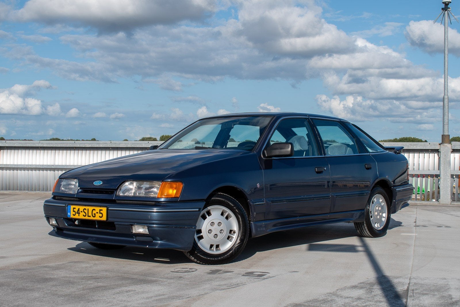 Ford Scorpio 2.8i V6 GHIA 1986 Automaat ABS 150pk Nieuwe APK, foto 3
