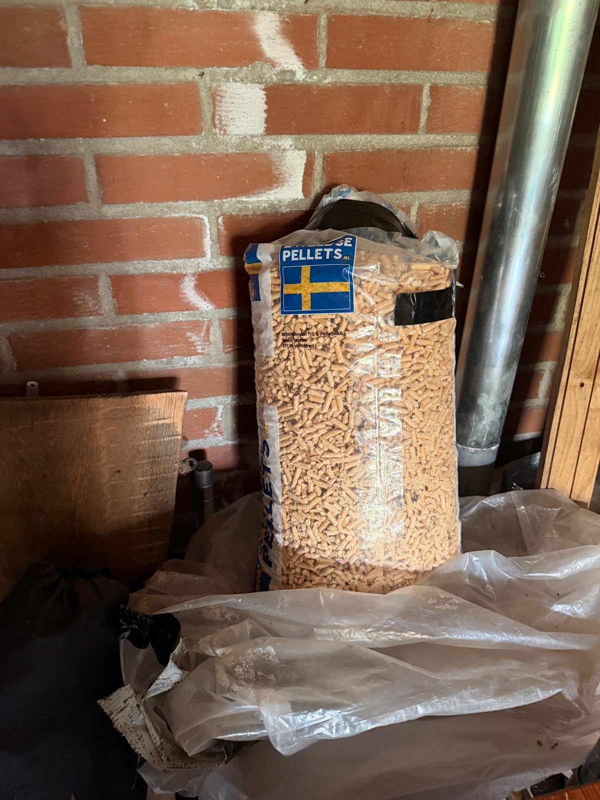Pelletkachel benodigdheden: Fumio pelletmand en pellets, Ophalen, Gebruikt, Vrijstaande haard, Overige soorten