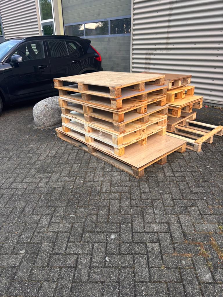 Pallets diverse gratis af te halen...., Doe-het-zelf en Verbouw, Hout en Planken, Ophalen, Zo goed als nieuw, Pallet, Minder dan 200 cm