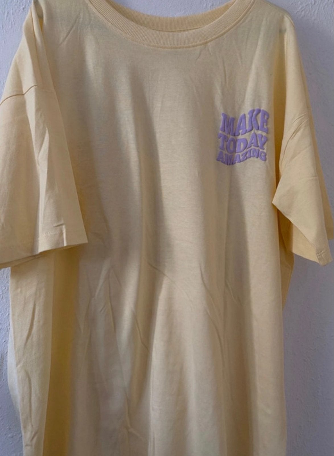 Takko T-shirt Maat M - Geel met paarse opdruk, Maat 38/40 (M), Geel, Ophalen of Verzenden, Korte mouw