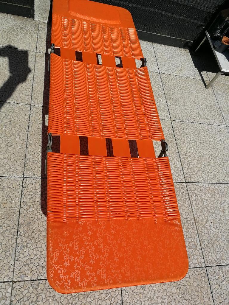 KURZ Spaghetti ligbed, oranje. Vintage/retro., Ophalen