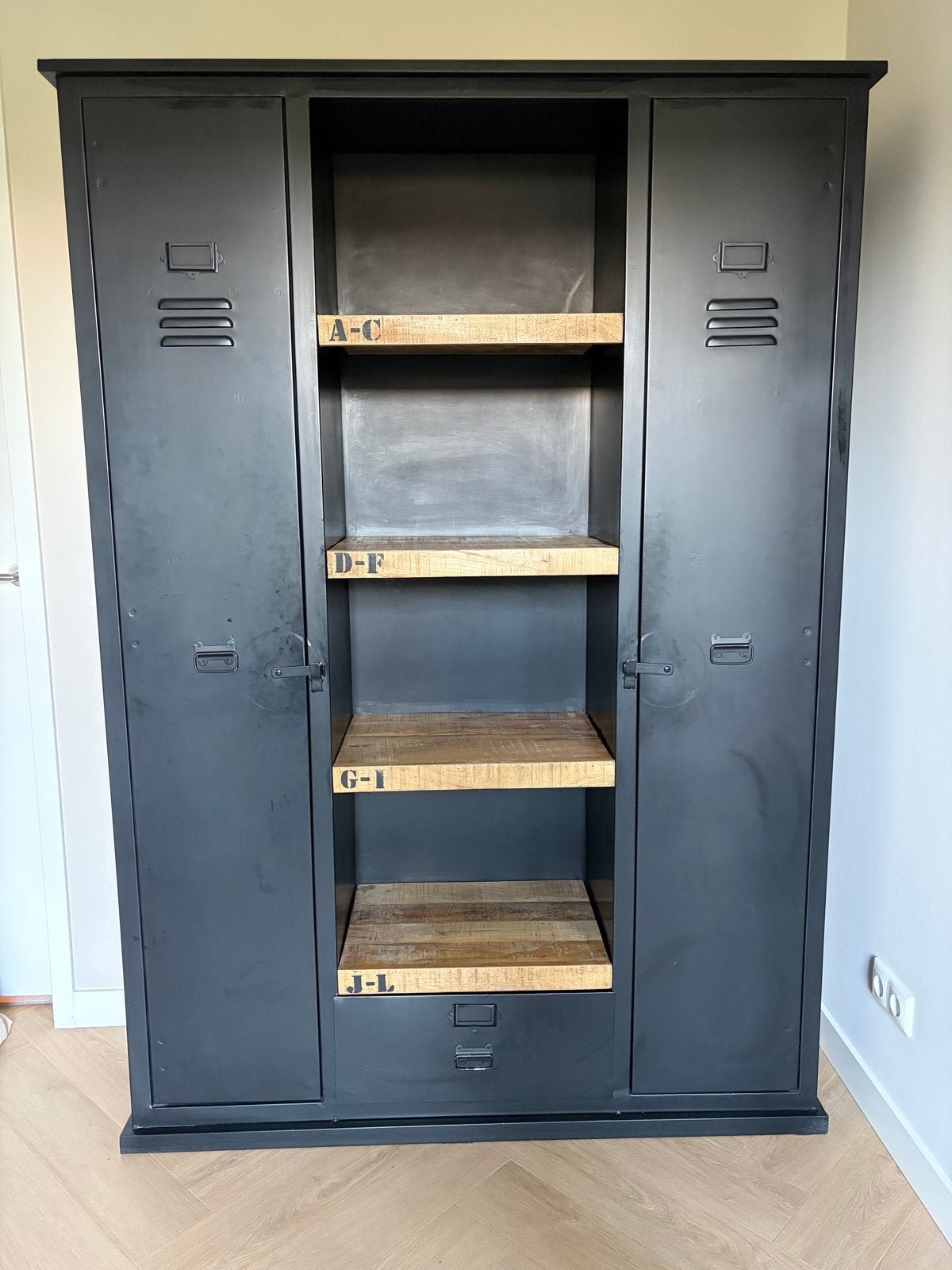 Industriële kast met houten planken Giga Meubel 140x42x196, Huis en Inrichting, Ophalen, Gebruikt