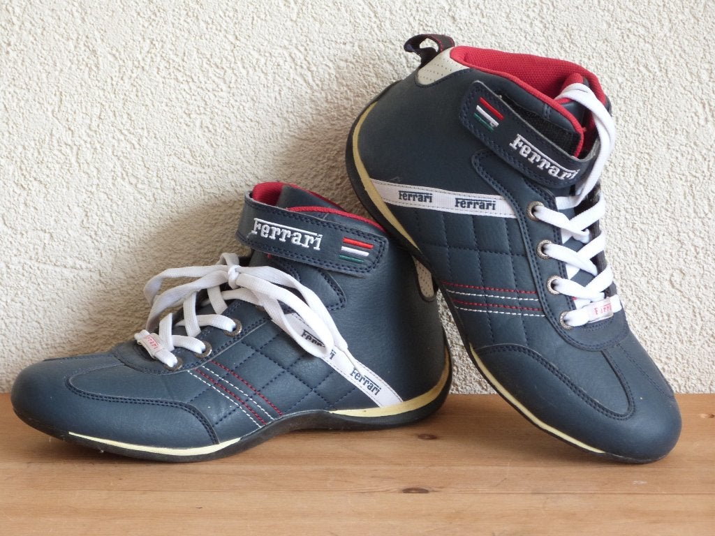Ferrari half hoge sneakers, Jongen of Meisje, Schoenen, Ophalen of Verzenden, Zo goed als nieuw