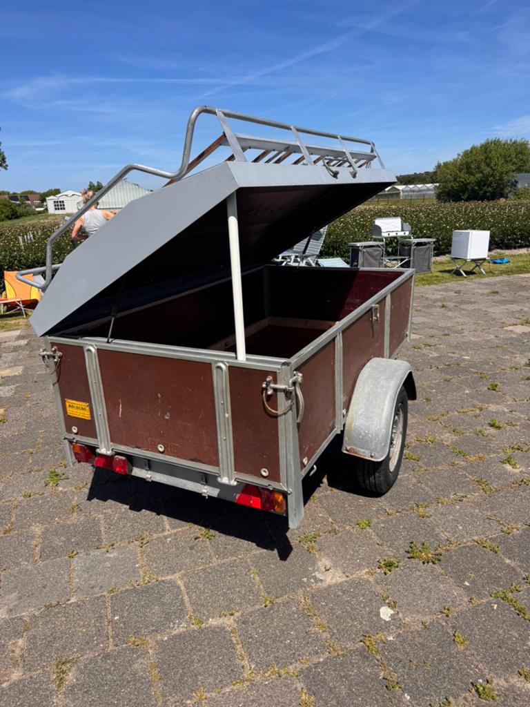 Aanhanger met ijzeren klep, Auto diversen, Aanhangers en Bagagewagens, Ophalen of Verzenden, Zo goed als nieuw