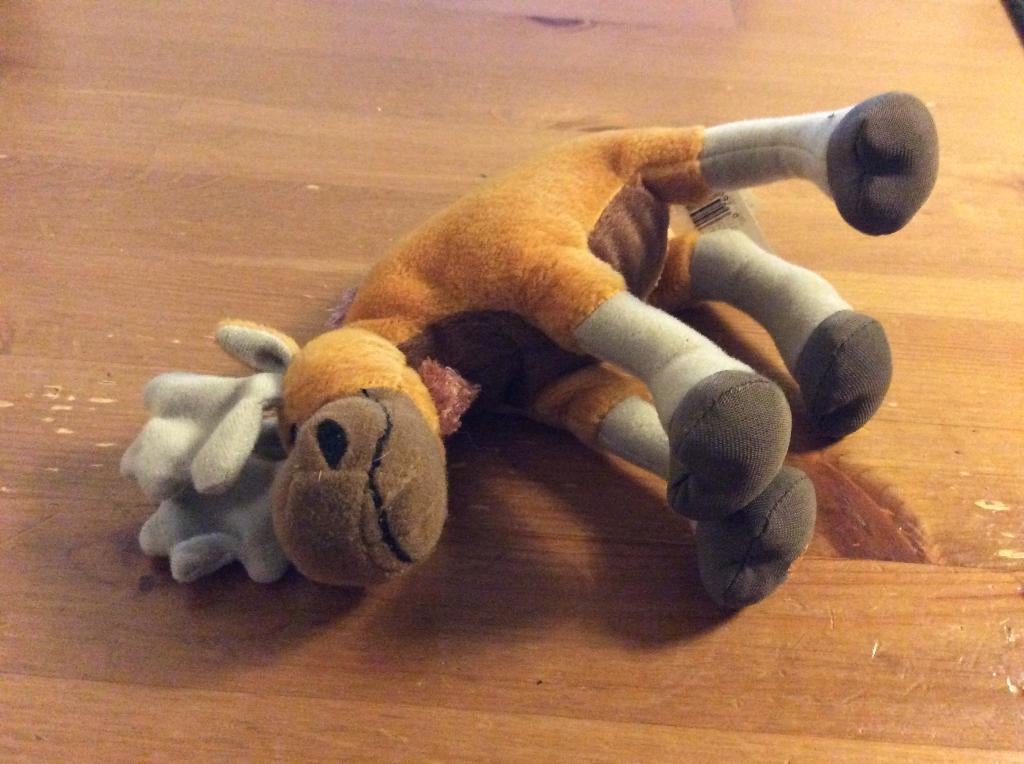 Disney Brother Bear knuffel Eland 17 x 10 cm. zgan, Ophalen of Verzenden, Overige figuren, Zo goed als nieuw, Knuffel