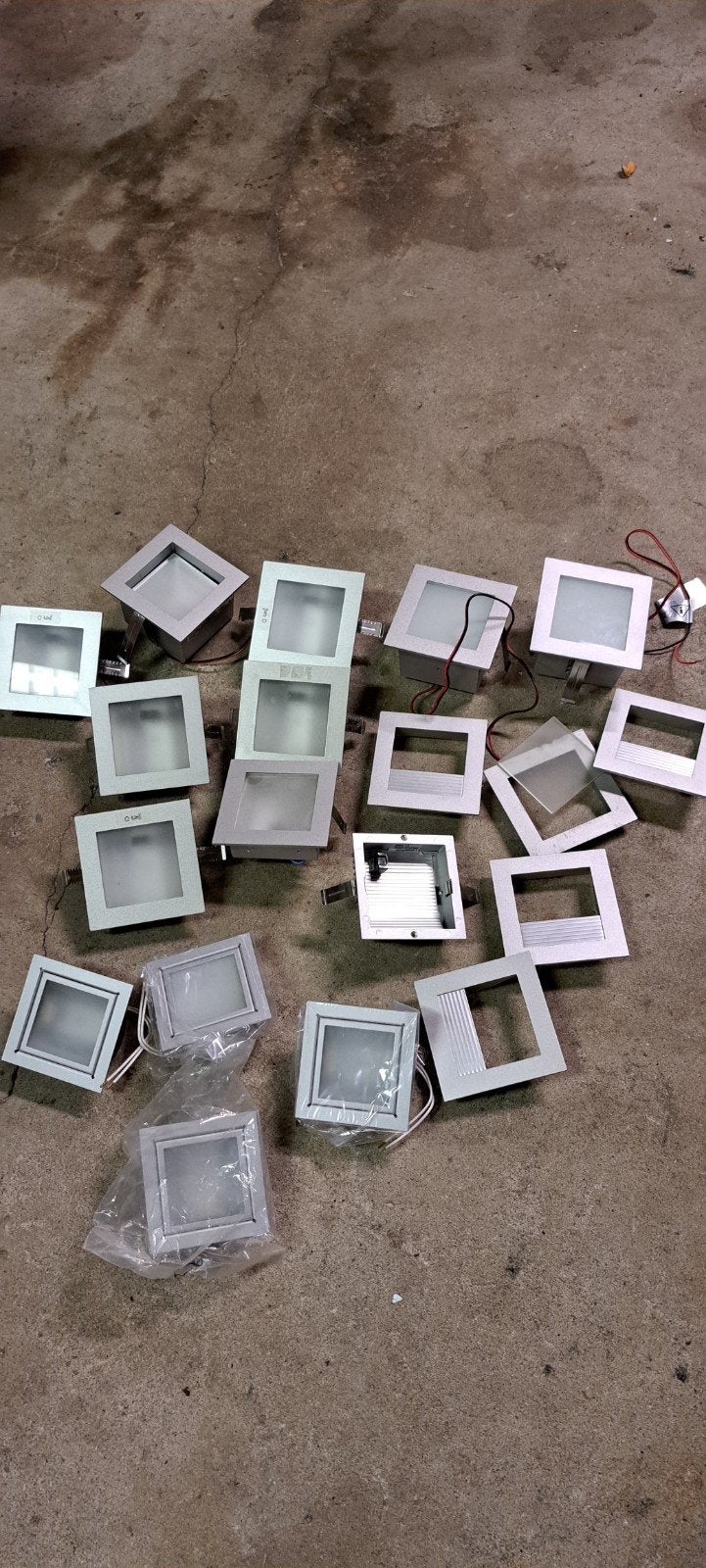 Set van 17 G4 inbouwspots - 12V/20W - Nieuw, Metaal, Nieuw, Ophalen of Verzenden, Zilver