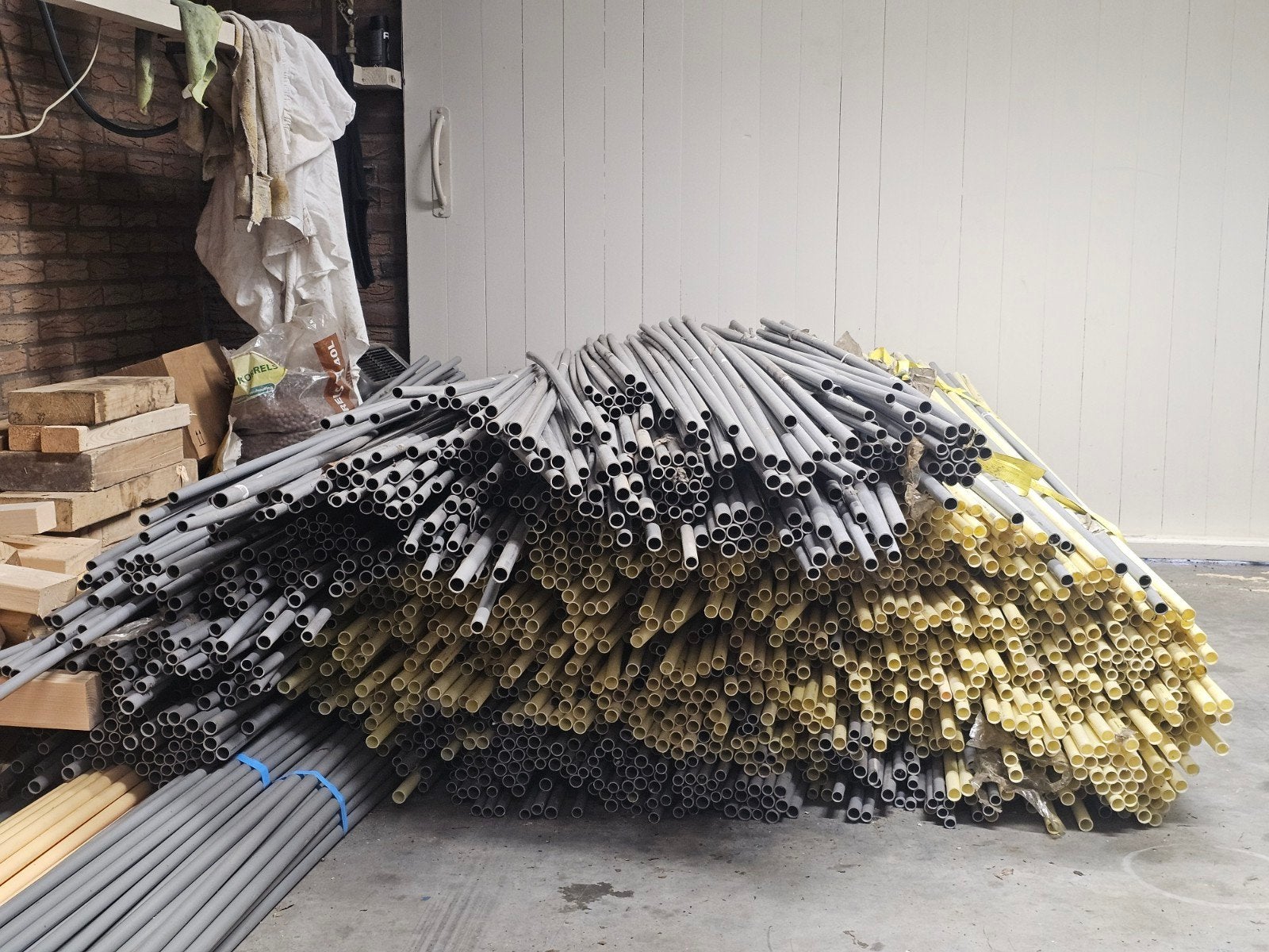 Buizen 16 en 19 mm, geel en grijs, 2 meter p.s., Ophalen, Pvc, Minder dan 20 mm, 2 tot 4 meter