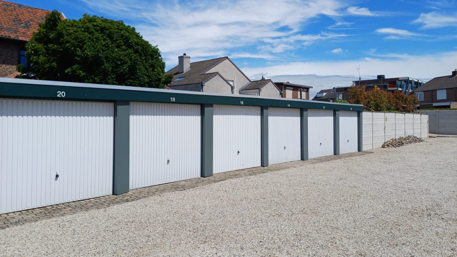 Garagebox in Landgraaf, Steenenkruisweg te huur, Huizen en Kamers, Limburg