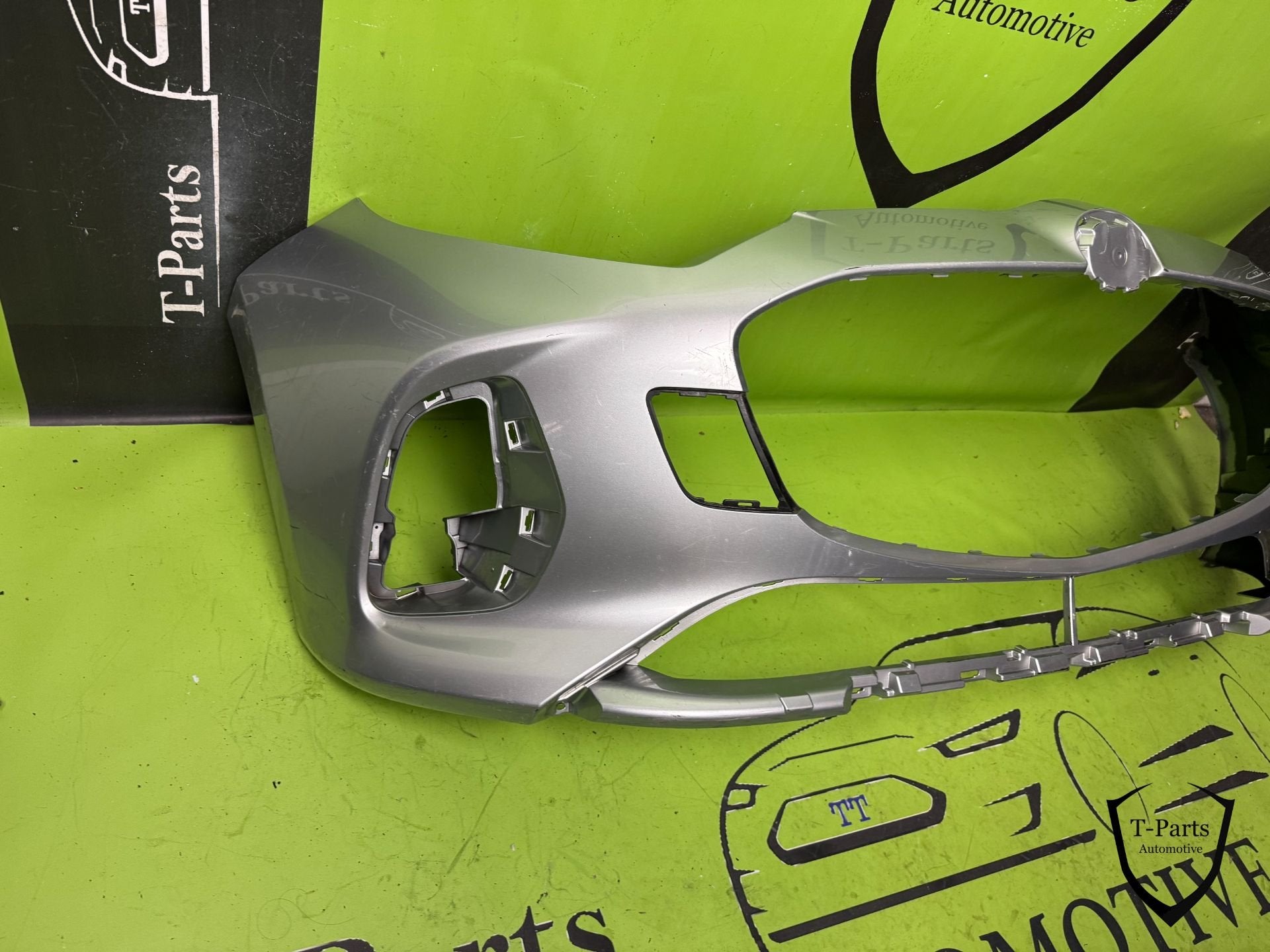 mazda 2 voorbumper bumper 1M0250020, Gebruikt, Shinchi, Fuchu-Cho 3-1
730-8670  Hiroshima, Mazda Motor Corporation, Info@mazda.co.jp