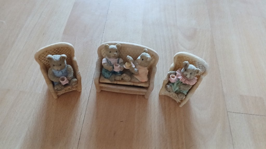 LEUKE BEERTJES OP BANKJE & STOELTJES, Ophalen of Verzenden, Zo goed als nieuw, Dier