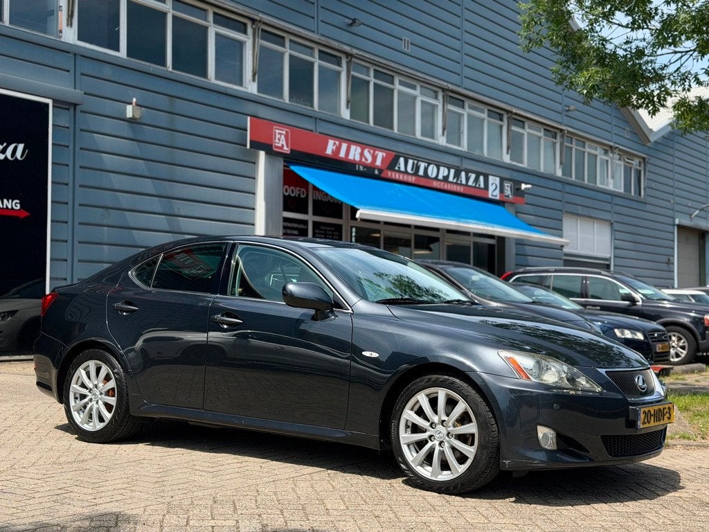 Lexus IS 250 Executive KEYLESS ENTRY-GO/CAMERA/PDC/MEMORY |, Auto's, Gebruikt, Zwart, Bedrijf, Handgeschakeld