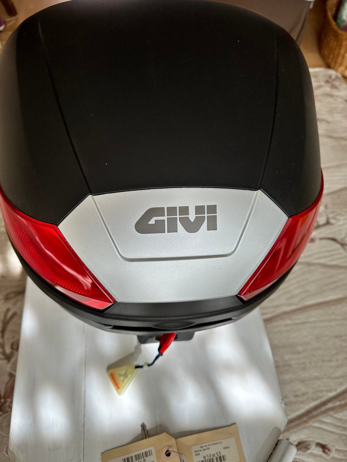 Givi topkoffer nieuw B29NT 2 sleutels +bevestigingsplaat, Ophalen, Nieuw