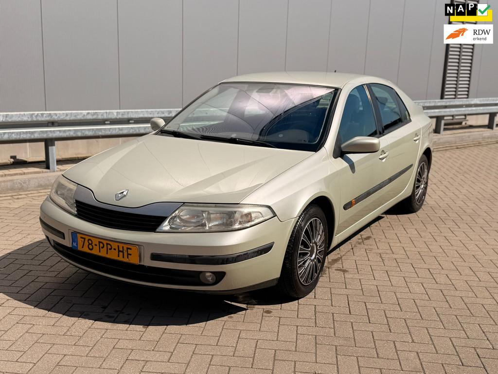 Renault Laguna 1.8-16V Tech Road, Laguna, Gebruikt, 1290 kg, 116 pk