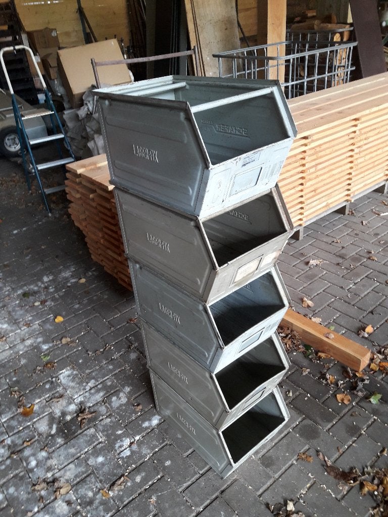 Grote magazijnbakken industriele kast kisten, Huis en Inrichting, Woonaccessoires | Kisten, Minder dan 50 cm, Gebruikt, 50 tot 100 cm