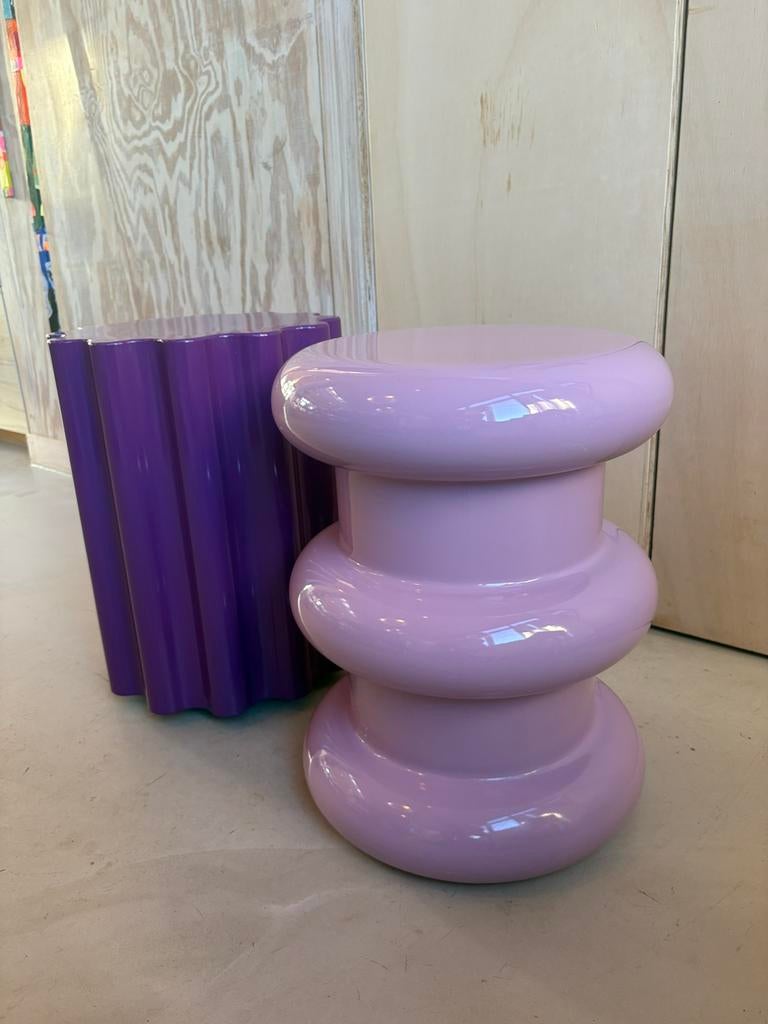 Kartell Pilastro kruk / bijzettafel Lila, Huis en Inrichting, Ophalen of Verzenden, Gebruikt, Kunststof