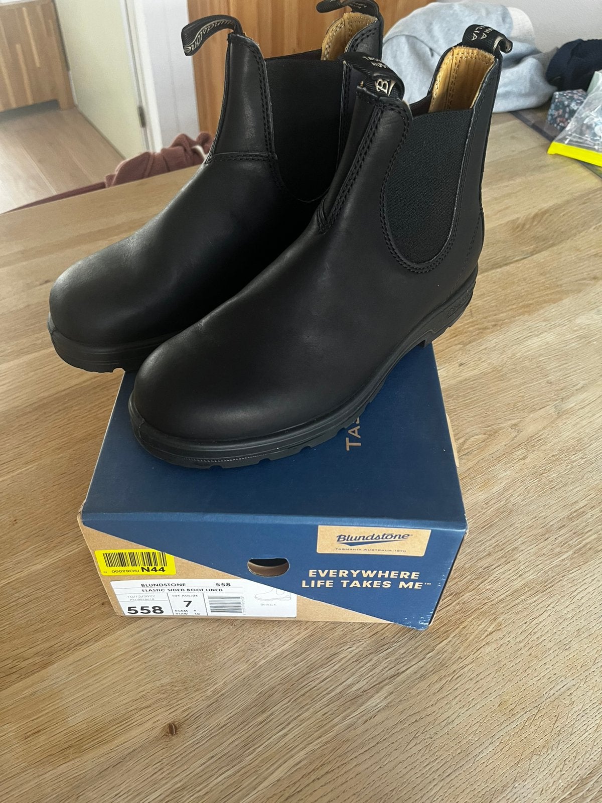 Nieuwe Blundstone 558 maat 41/UK 7, Zwart, Boots, Nieuw, Ophalen of Verzenden