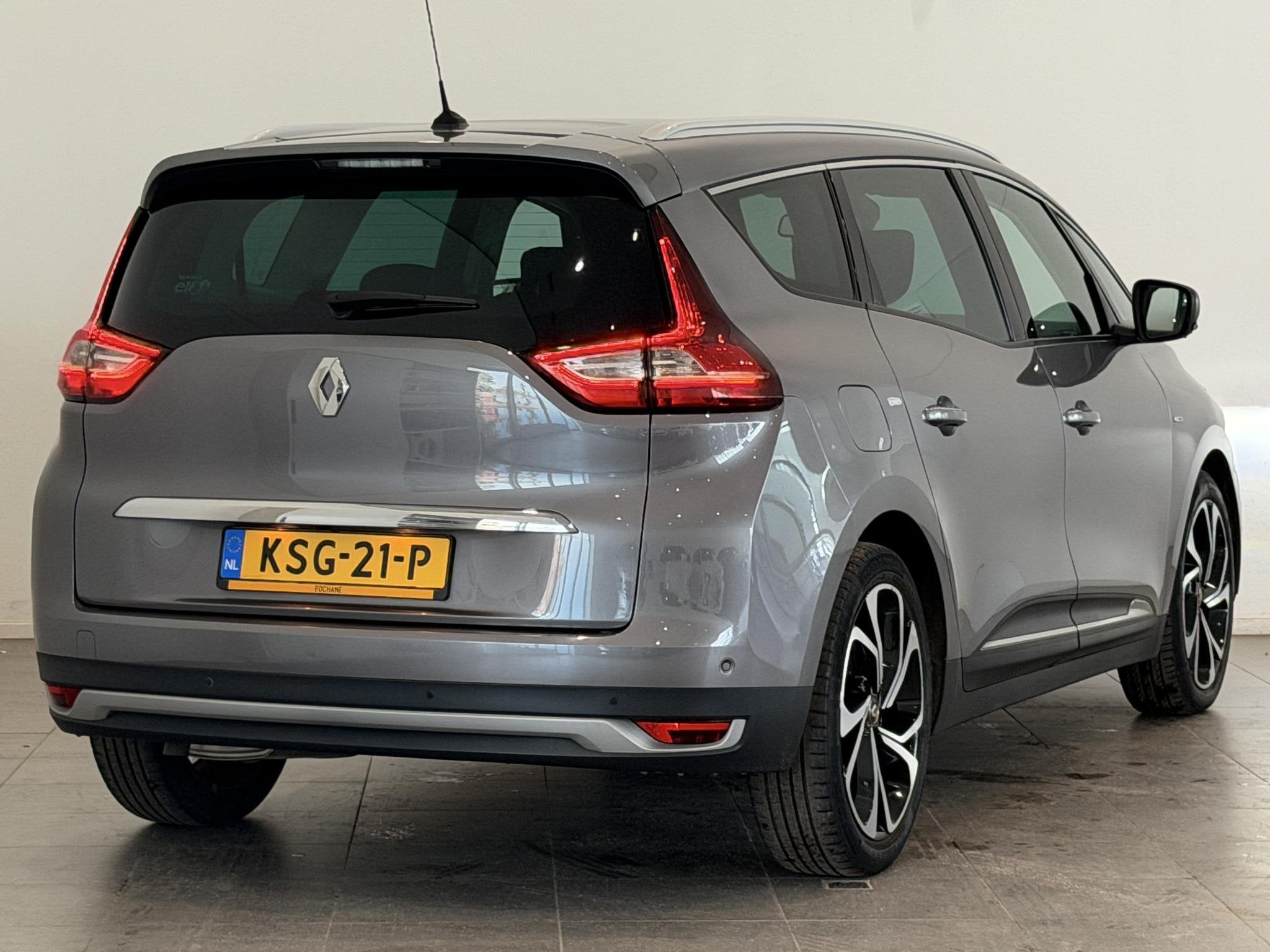 Renault Grand Scénic 1.3 TCe Bose 7p. | Bose-Audio | 7-Pers, Gebruikt, 1330 cc, 995 cent, 750 kg
