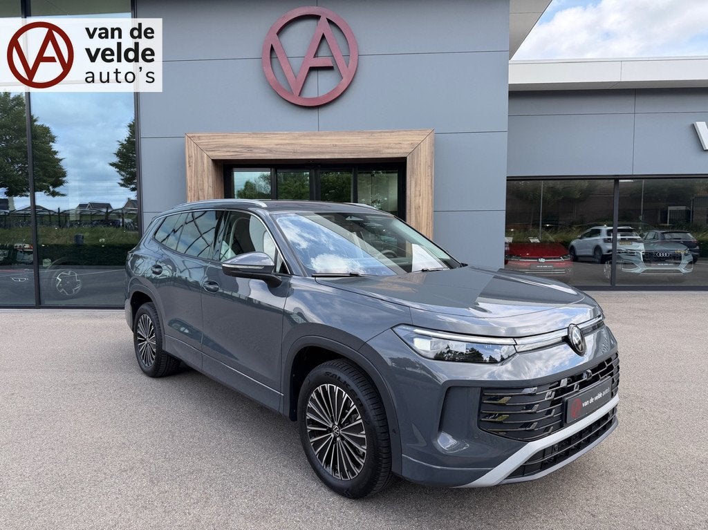 Volkswagen Tayron 1.5 eHybrid Elegance | 360 Camera | Elek., Auto's, Volkswagen, 12 maanden, Zwart, 4 cilinders, 59 km/l