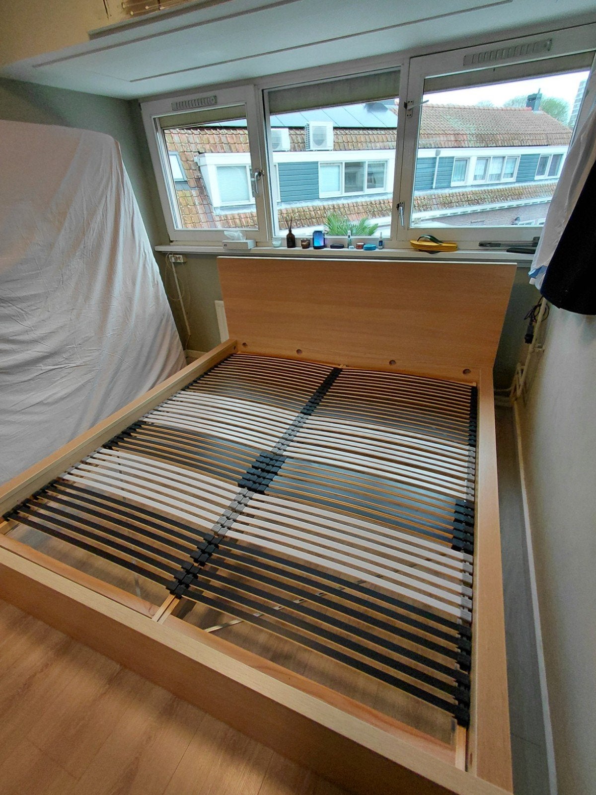 Houten bedframe met lattenbodem - 180x200 cm, Huis en Inrichting, Gebruikt, Overige kleuren, Tweepersoons, Ophalen of Verzenden