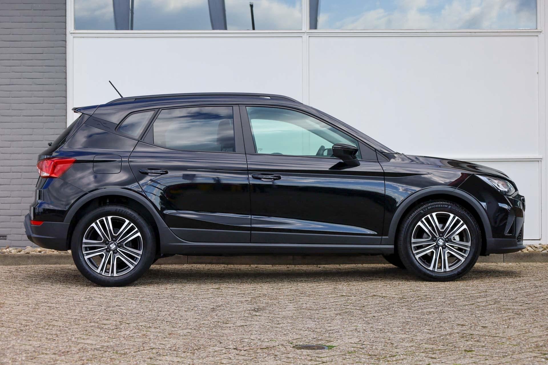 SEAT Arona 1.0 TSI 95pk Style | Parkeersensor | LM Velgen 17, Auto's, 12 maanden, Stof, Gebruikt, 95 pk