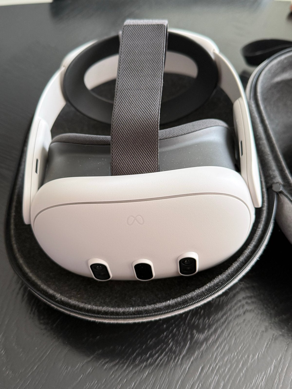 Als nieuw: Meta Quest 3 VR-bril met Eliteband - 128 GB, Spelcomputers en Games, Virtual Reality, Ophalen, Zo goed als nieuw, VR-bril