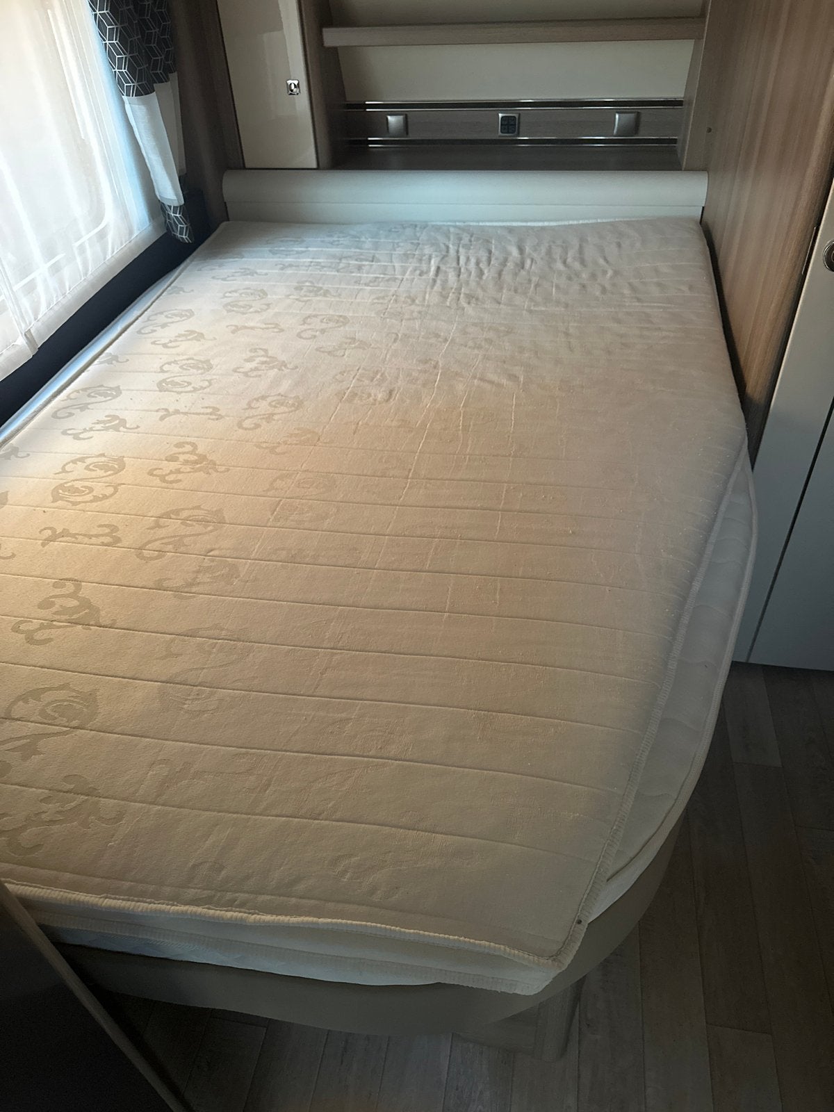 Topper Frans bed, Caravans en Kamperen, Caravan accessoires, Ophalen, Zo goed als nieuw