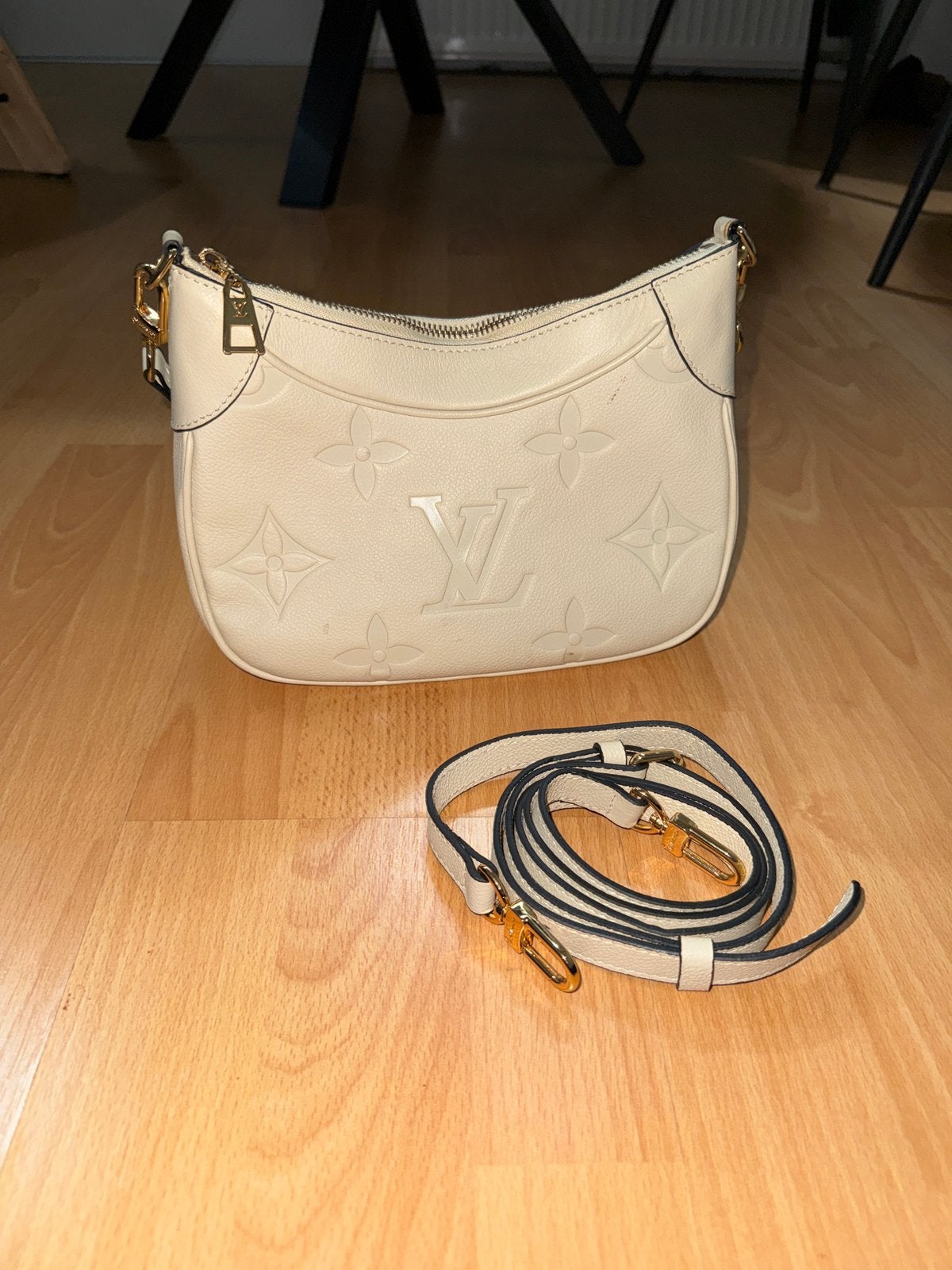 Louis Vuitton Tas Dames 1:1, Sieraden, Tassen en Uiterlijk, Verzenden, Zo goed als nieuw, Wit, Handtas