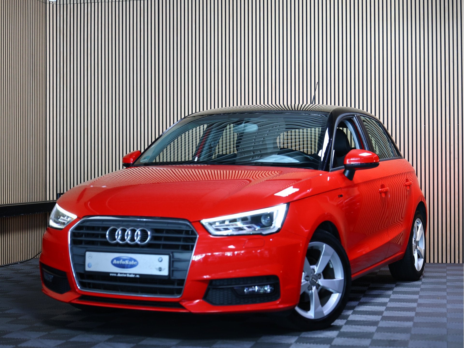 Audi A1 Sportback 1.0 TFSI Pro Line AVM S-TRONIC AIRCO NAVI, Auto's, Audi, A1, 580 kg, 4 stoelen, Leder en Stof