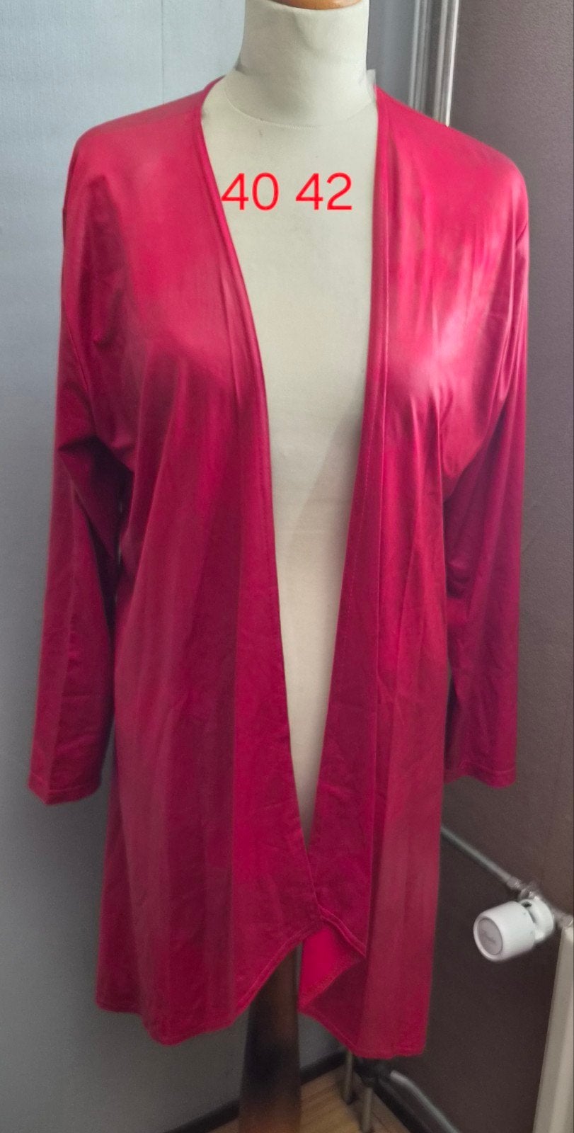 Rood vest maat 40/42 Magna nieuw, Ophalen of Verzenden