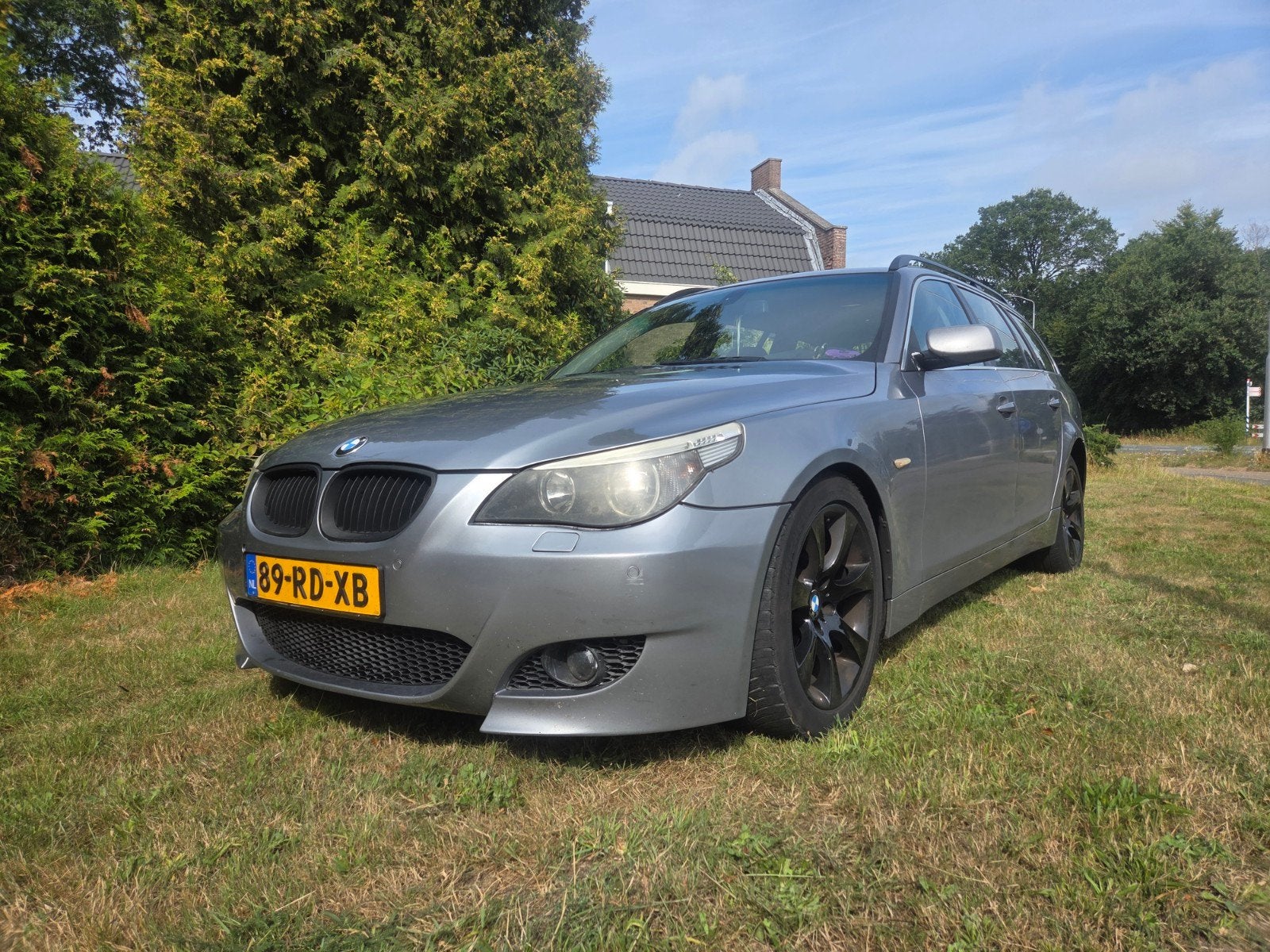 BMW 5-Serie 2.5 I 525 Touring AUT 2005 Grijs, Automaat, Achterwielaandrijving, 2000 kg, Origineel Nederlands