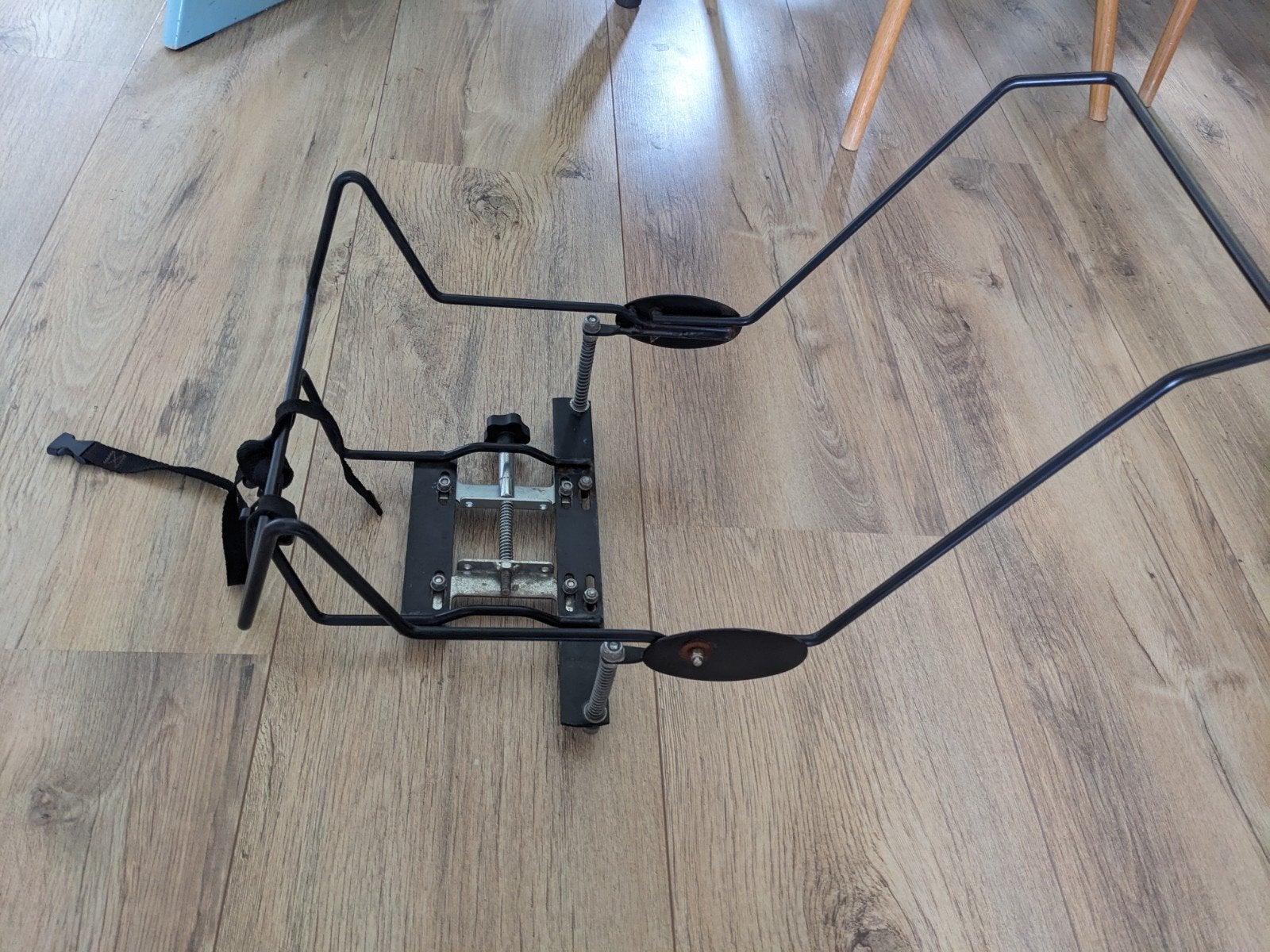 Steco baby mee drager voor autostoeltje op fiets, Fietsen en Brommers, Fietsaccessoires | Fietsstoeltjes, Ophalen, Gebruikt, Steco