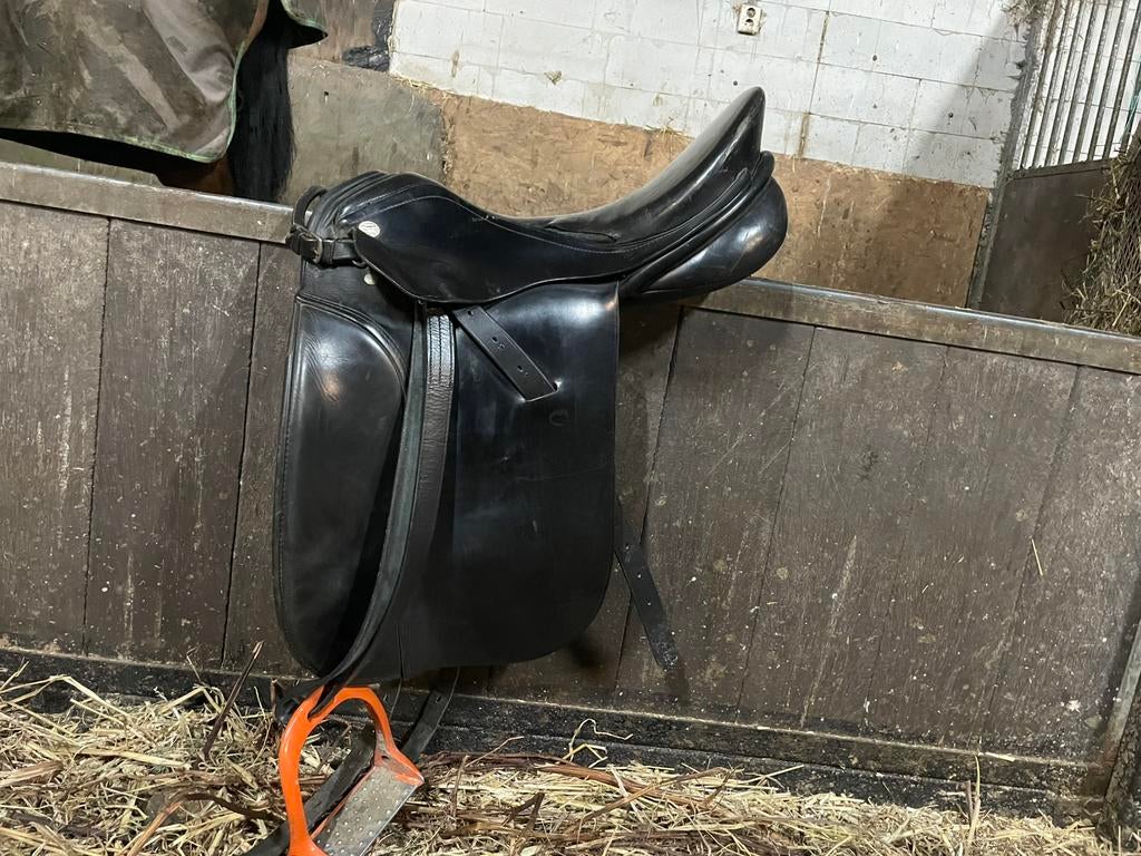 17,5 inch dressuurzadel, Dieren en Toebehoren, Ophalen, Gebruikt, Dressuur