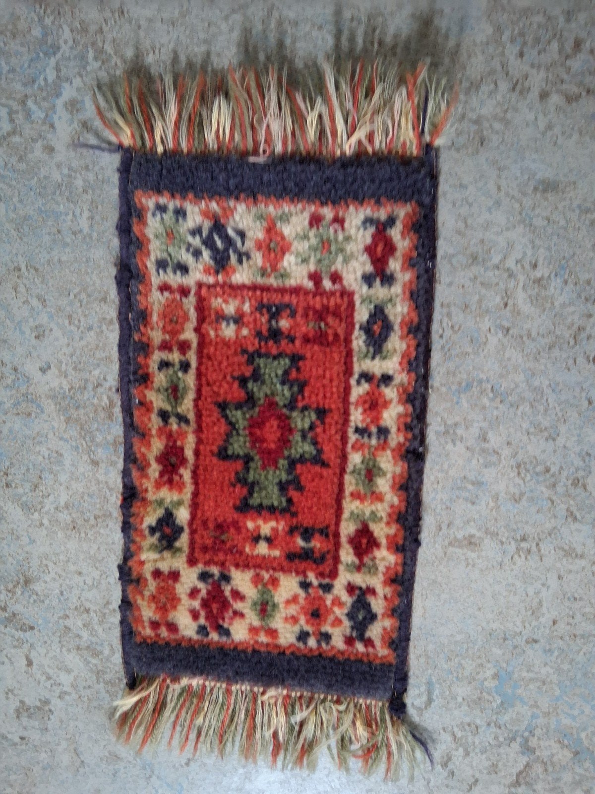 tapijtje van fijne wol €5, Ophalen of Verzenden