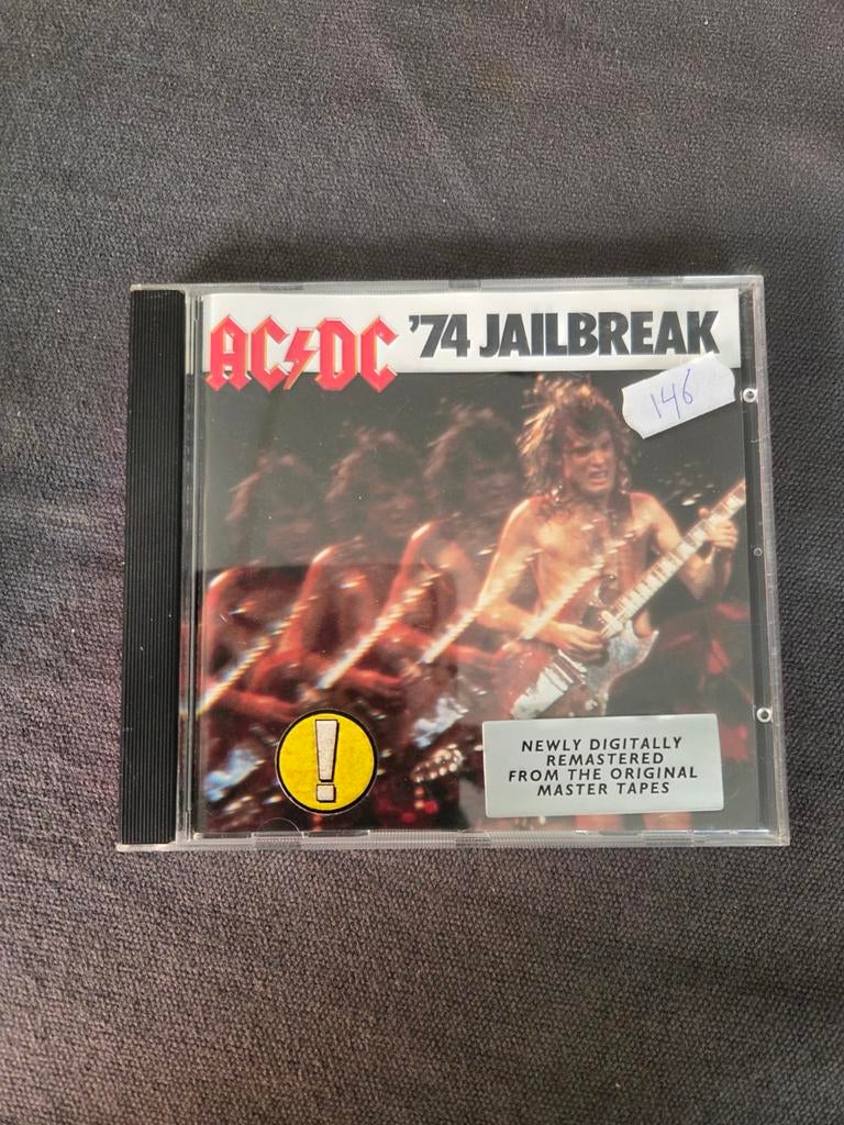 AC/DC '74 Jailbreak CD - Digitally Remastered, Cd's en Dvd's, Cd's | Rock, Ophalen of Verzenden, Zo goed als nieuw, Poprock