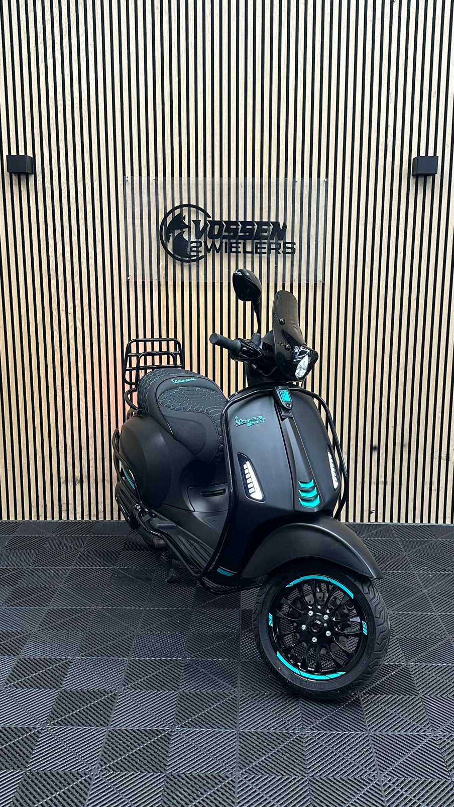 Vespa Sprint | Matt Black & Mint Edition | 2023 | 1200KM, Fietsen en Brommers, Scooters | Vespa, Overige modellen, Maximaal 45 km/u