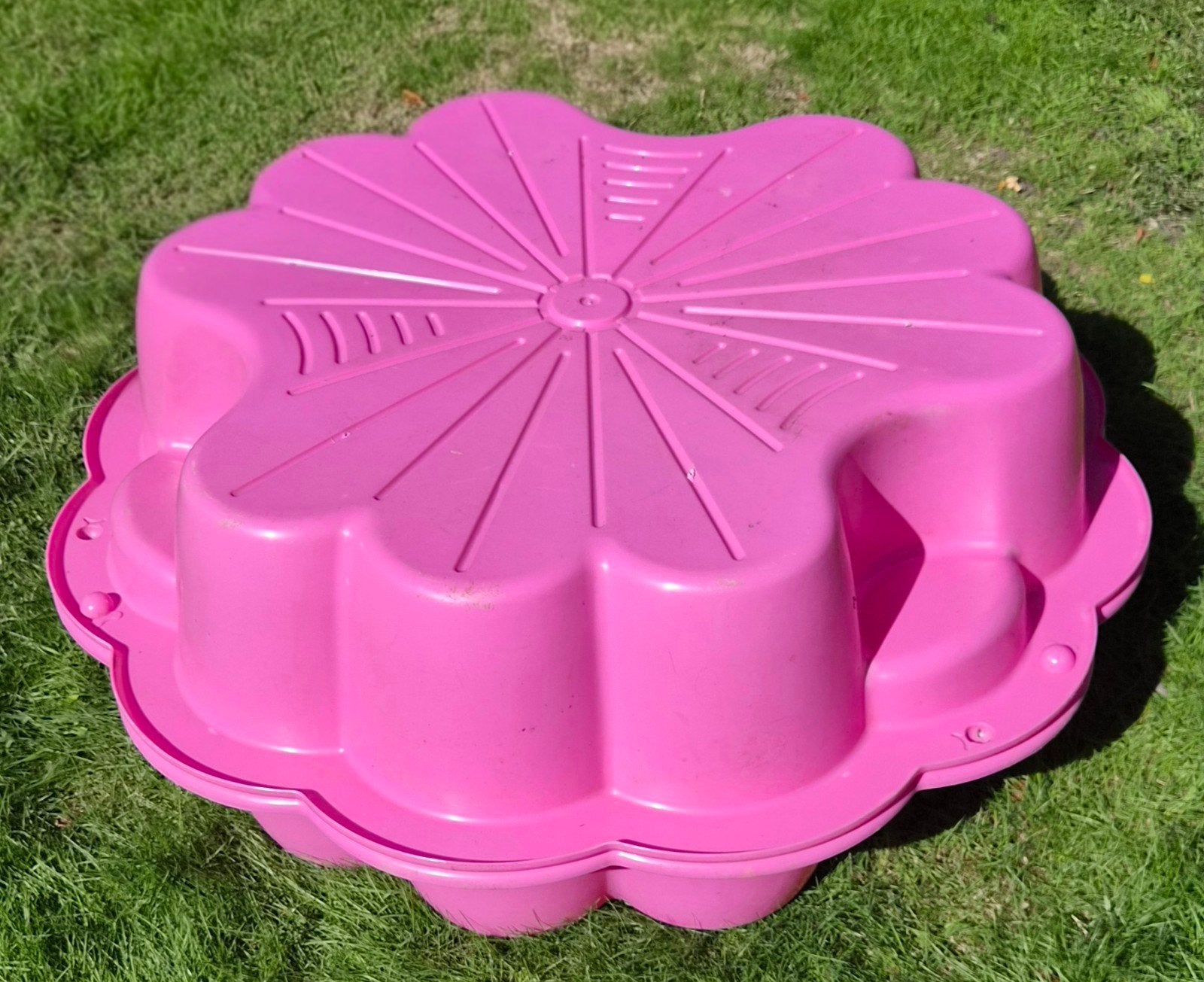 roze schelp (2 delen)voor zandbak of zwembadje, Ophalen, Zo goed als nieuw