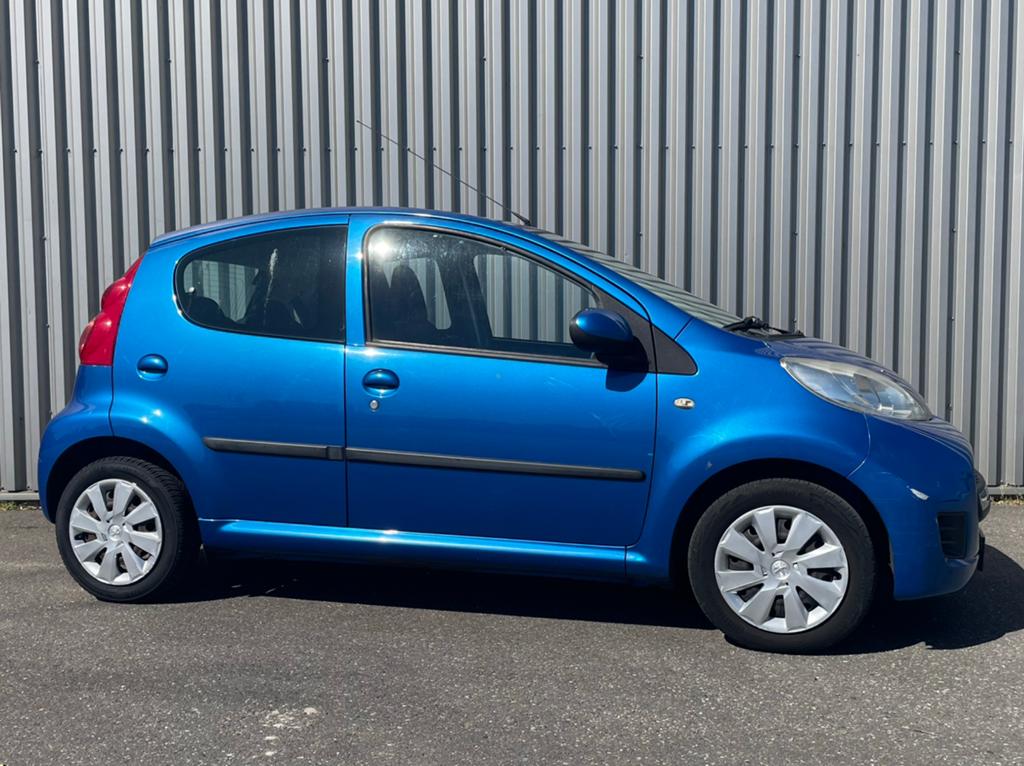 Peugeot 107 - AIRCO - NWE APK - NETTE STAAT!!, Auto's, Voorwielaandrijving, Stof, Origineel Nederlands, Bedrijf