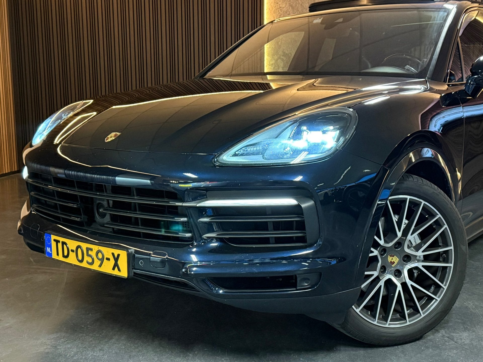 Porsche Cayenne 3.0 E-Hybrid Pano NAP Leder Chrono Bose Luch, Auto's, Automaat, 14 kWh, 2995 cc, 340 pk