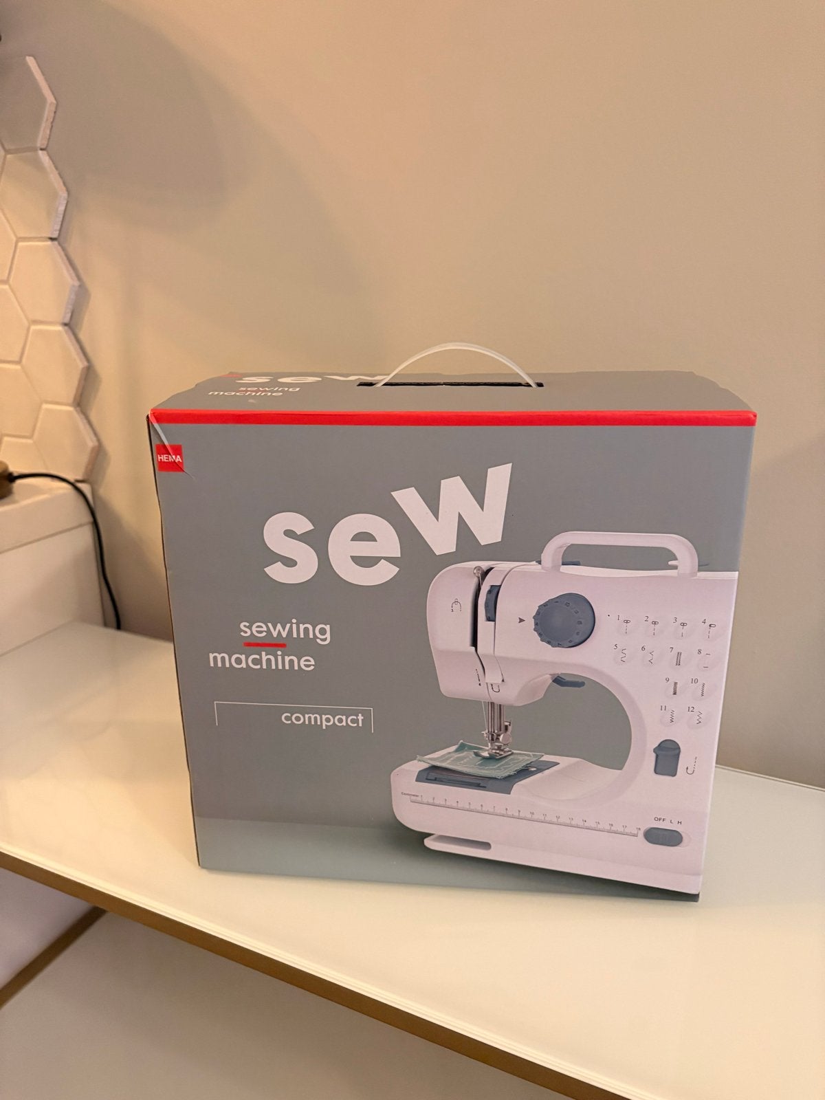 Hema Sew Compact Naaimachine - Zo goed als nieuw, Ophalen of Verzenden, Zo goed als nieuw, Naaimachine, Overige merken